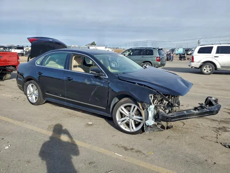 2015 VOLKSWAGEN PASSAT SEL  