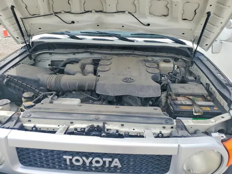 2012 TOYOTA FJ CRUISER BASE  