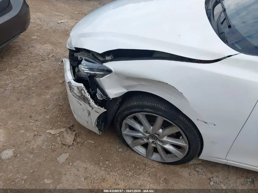 2017 MAZDA MAZDA3 TOURING