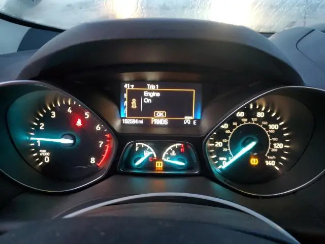 2017 FORD ESCAPE SE