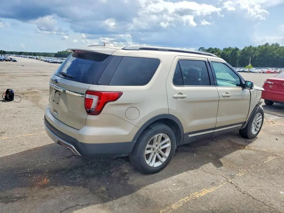 2017 FORD EXPLORER XLT  