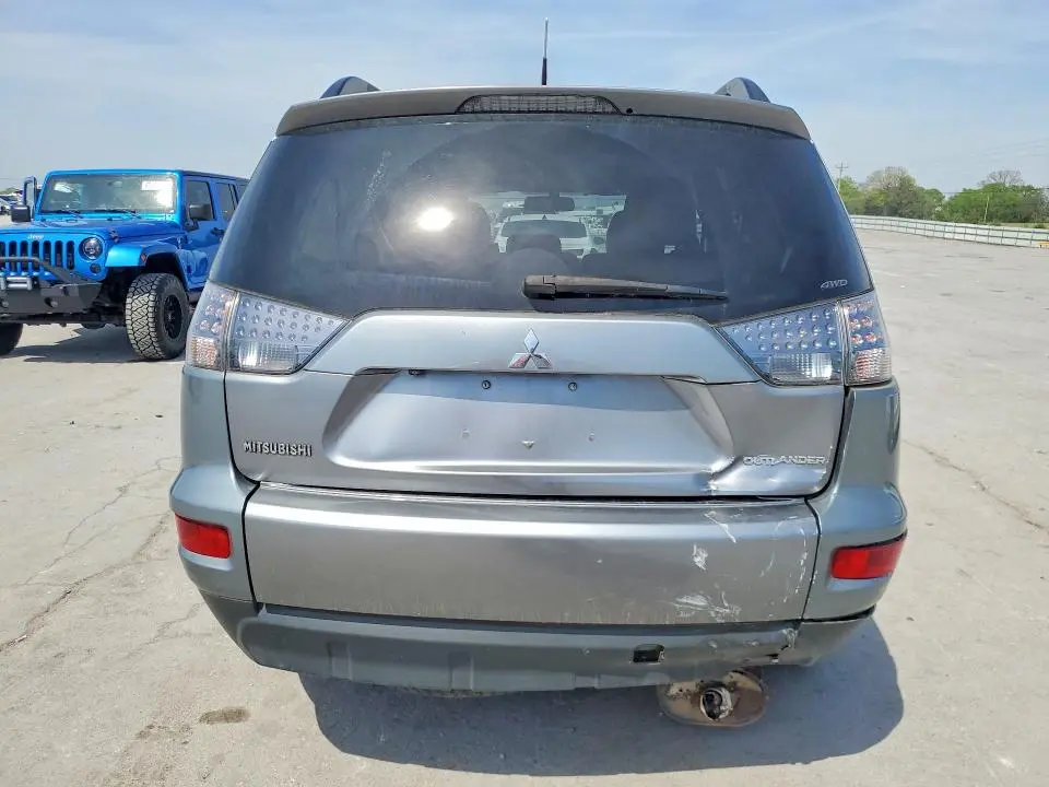 2013 MITSUBISHI OUTLANDER SE  