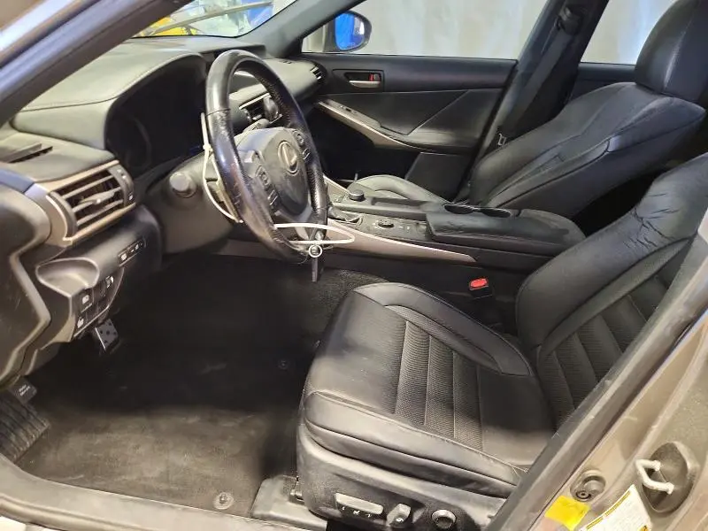 2017 LEXUS IS 200T  