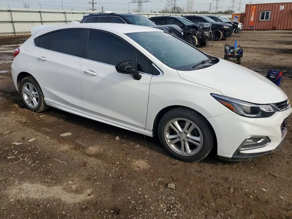 2017 CHEVROLET CRUZE LT  