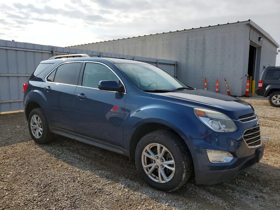 2017 CHEVROLET EQUINOX LT  