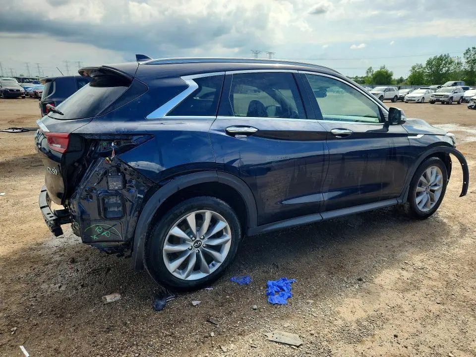 2022 INFINITI QX50 LUXE  