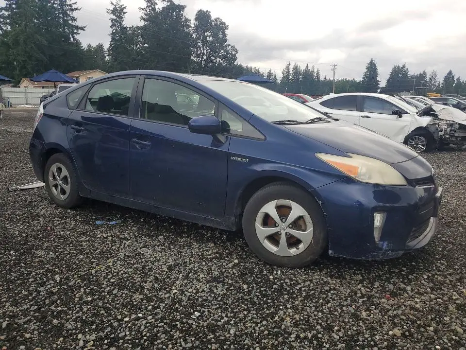 2013 TOYOTA PRIUS THREE  