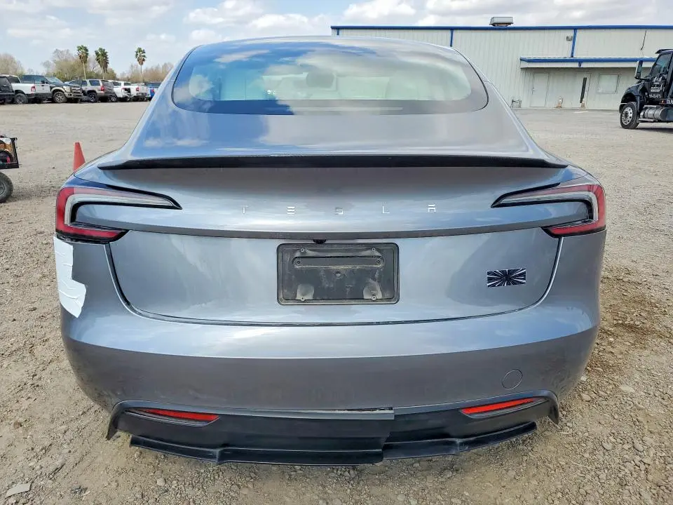 2024 TESLA MODEL 3   