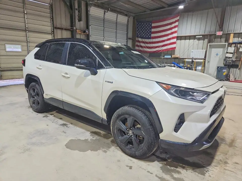2021 TOYOTA RAV4 XSE  