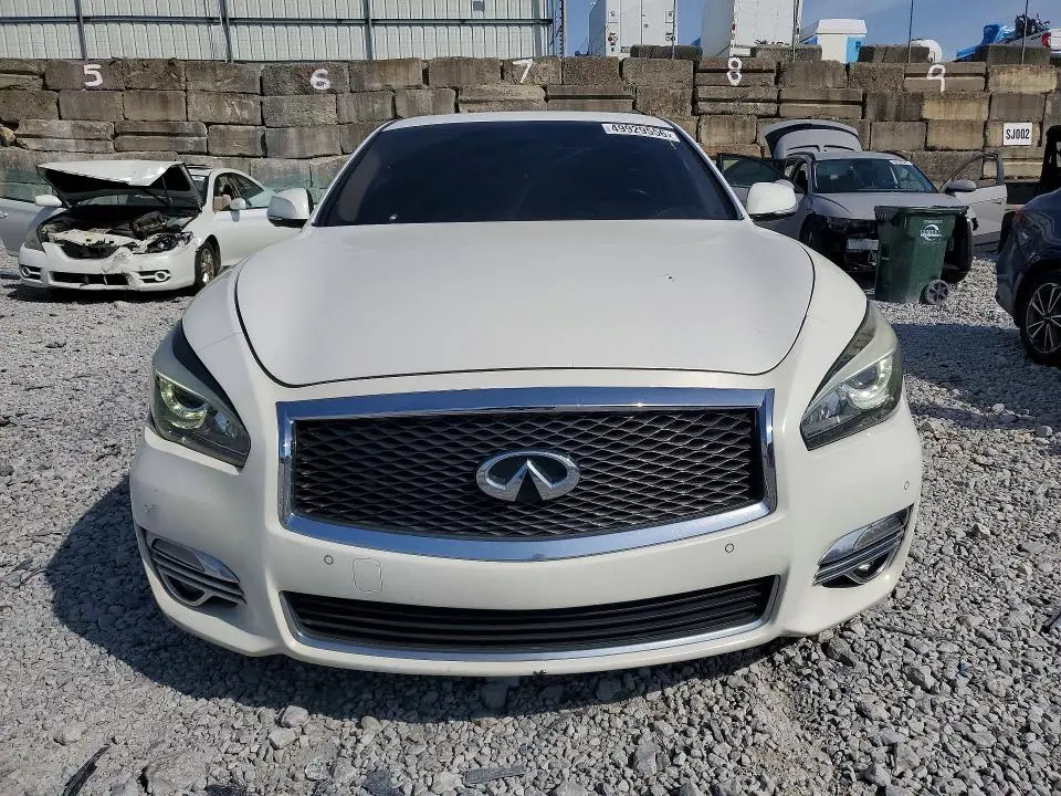 2015 INFINITI Q70L 3.7  