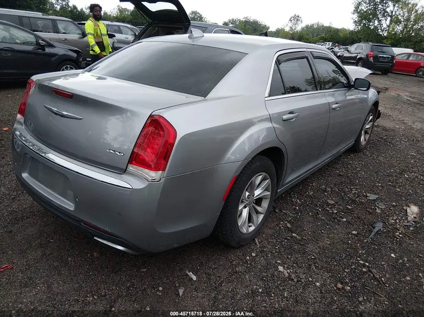 2015 CHRYSLER 300 LIMITED