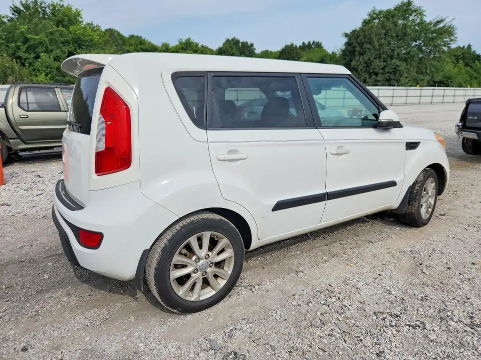 2013 KIA SOUL +  