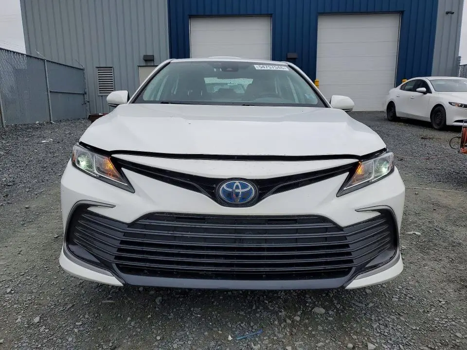 2021 TOYOTA CAMRY LE  