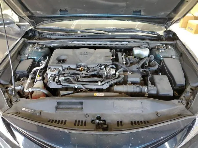 2021 TOYOTA CAMRY XLE  