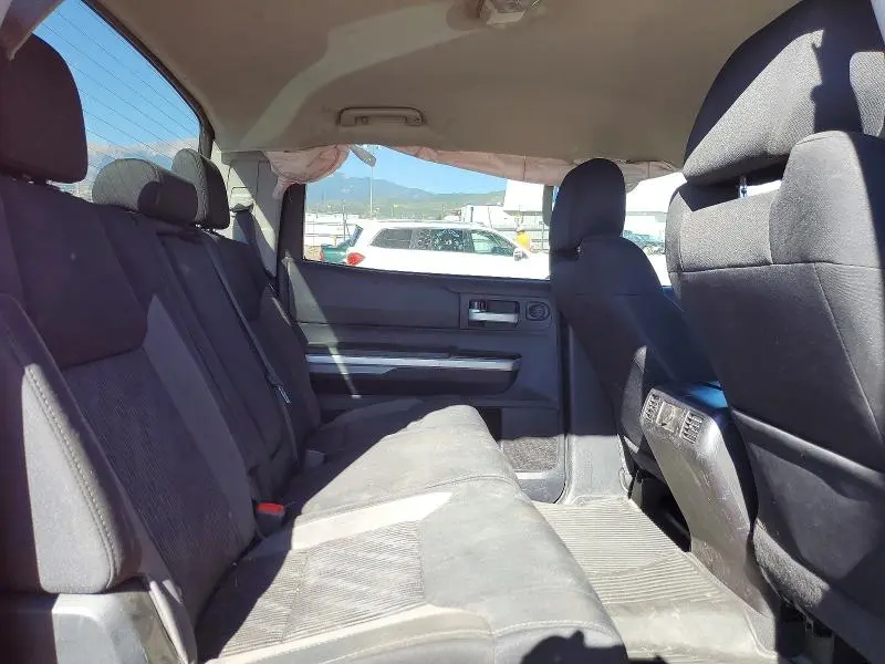 2016 TOYOTA TUNDRA SR5  