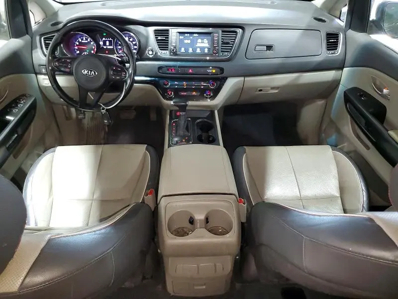 2017 KIA SEDONA LX  