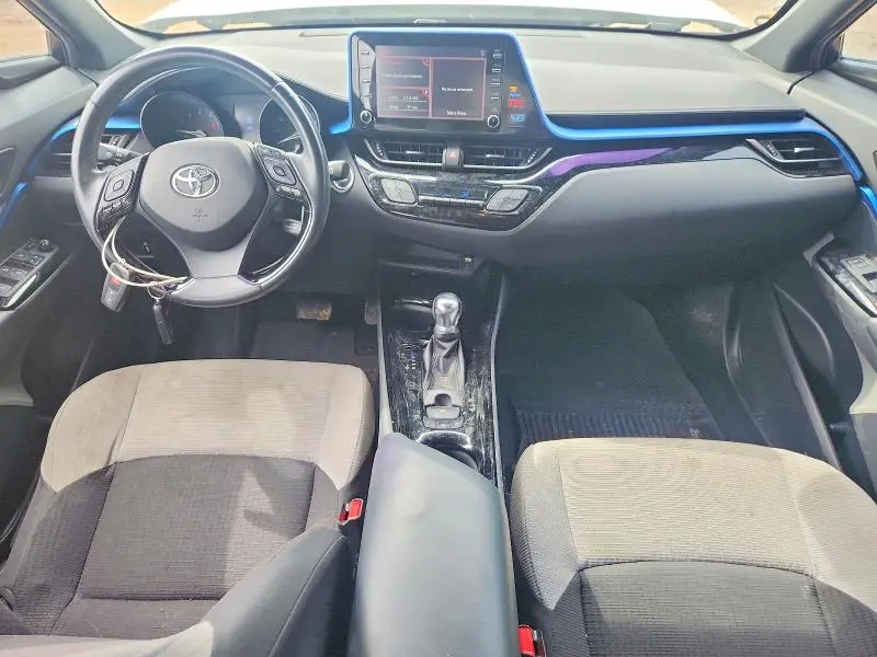 2019 TOYOTA C-HR XLE  