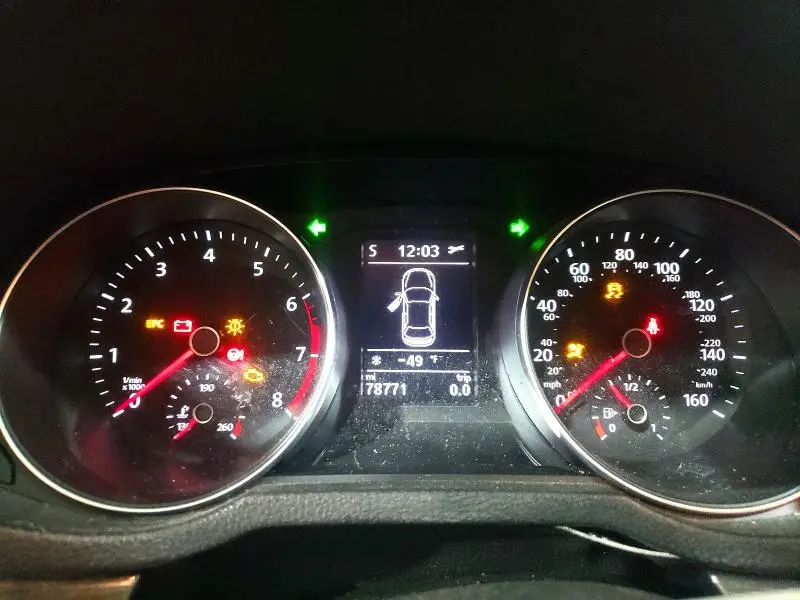 2016 VOLKSWAGEN PASSAT SE  