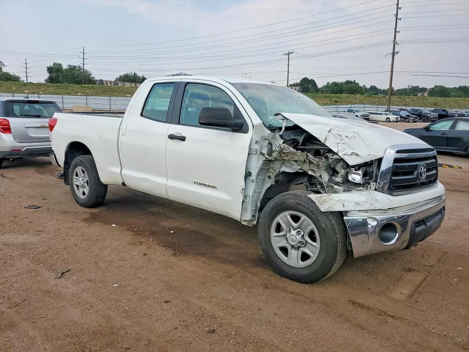 2013 TOYOTA TUNDRA DOUBLE CAB SR5  
