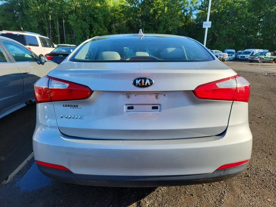 2015 KIA FORTE LX  