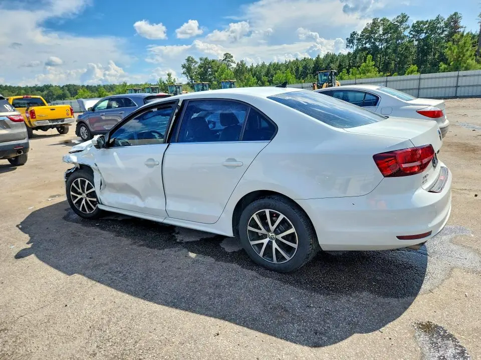 2017 VOLKSWAGEN JETTA SE  