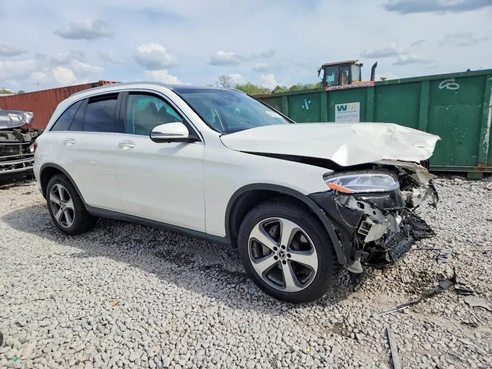 2021 MERCEDES-BENZ GLC 300  