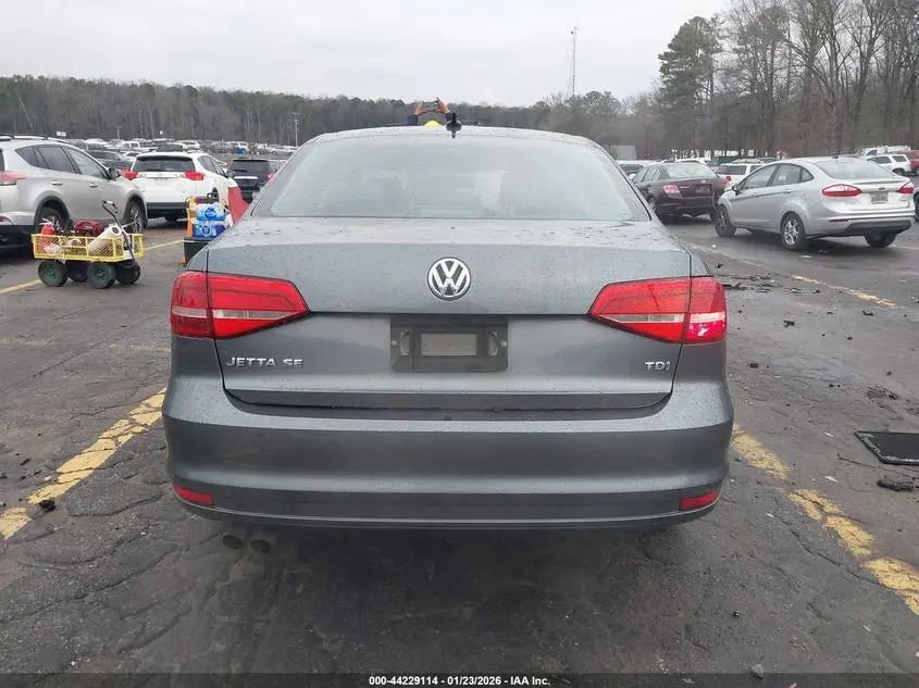 2015 VOLKSWAGEN JETTA 2.0L TDI SE