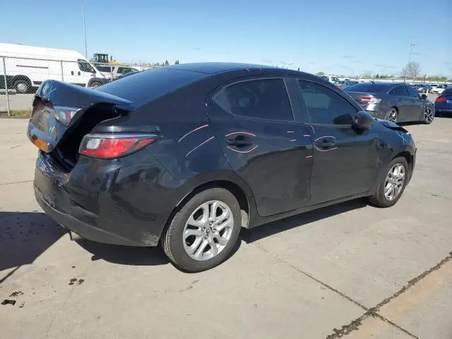 2017 TOYOTA YARIS IA   