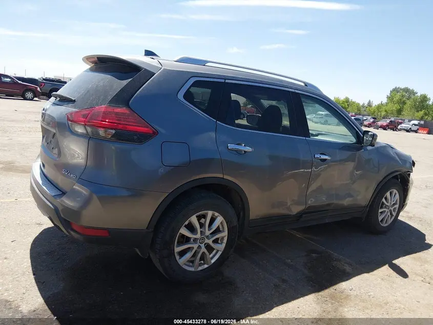 2017 NISSAN ROGUE SV