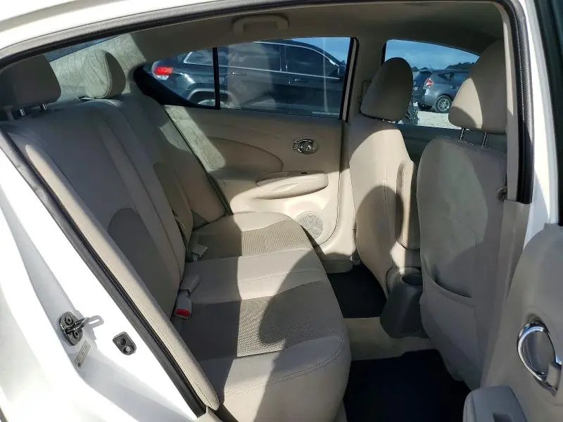 2015 NISSAN VERSA 1.6 SL  