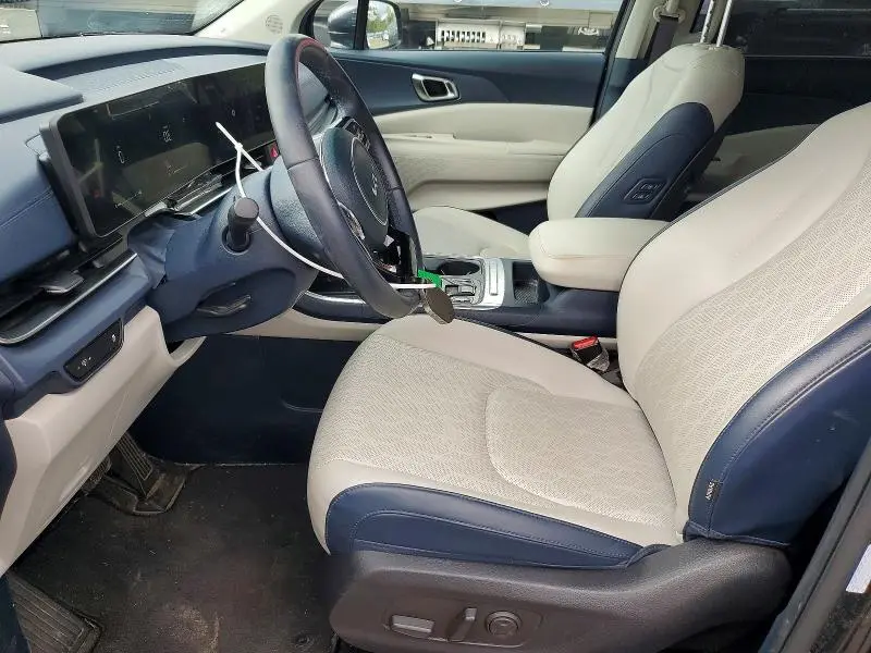 2025 KIA CARNIVAL EX  