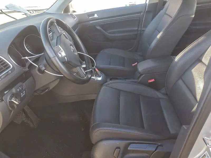 2011 VOLKSWAGEN JETTA TDI  