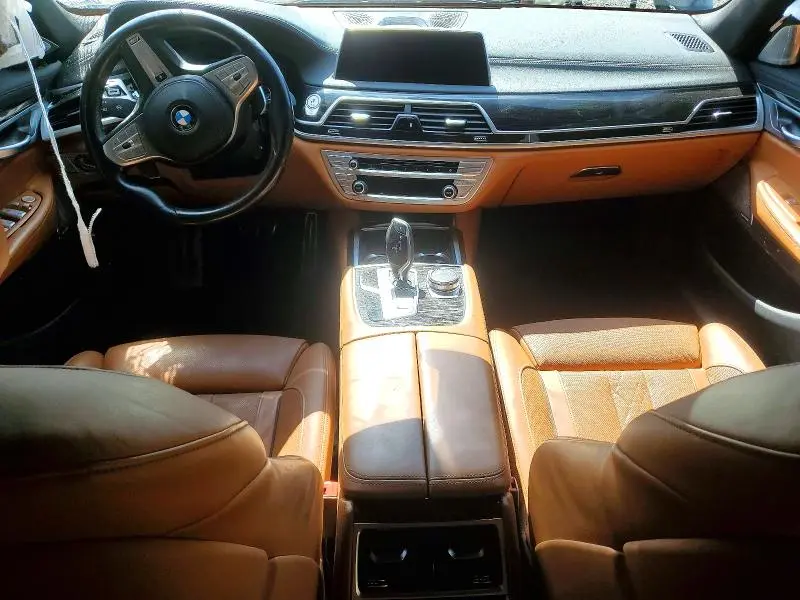 2020 BMW 750 XI  