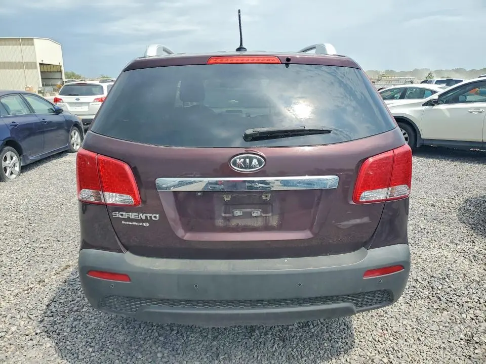 2013 KIA SORENTO LX  