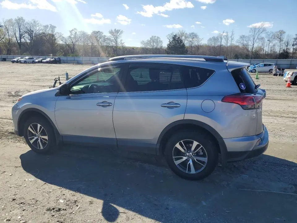 2017 TOYOTA RAV4 XLE  