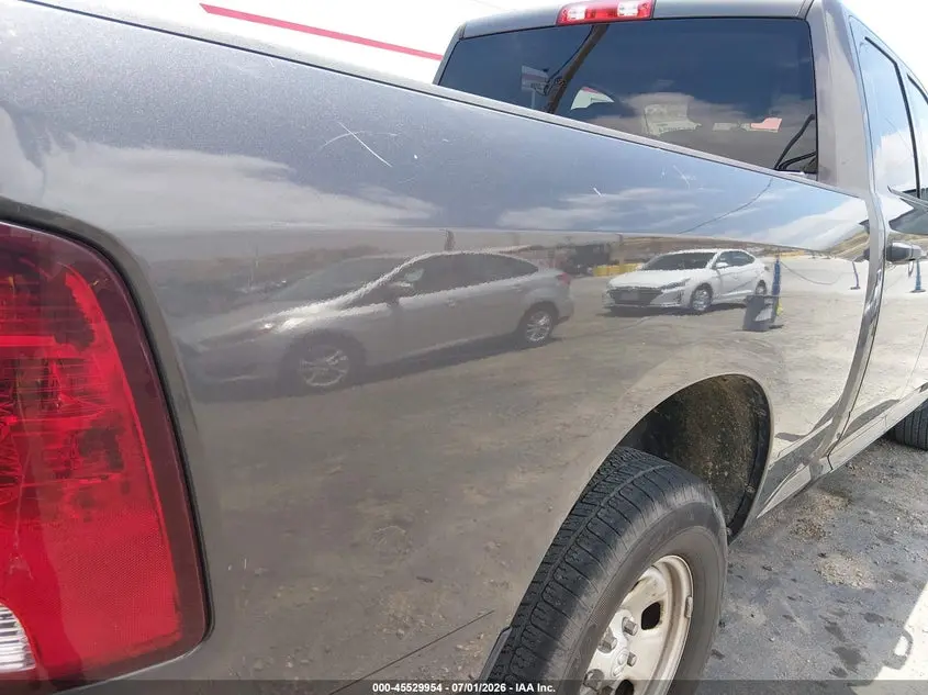 2019 RAM 1500 CLASSIC TRADESMAN  4X2 6'4 BOX