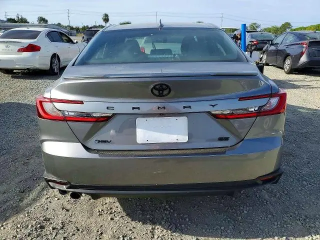 2025 TOYOTA CAMRY SE  