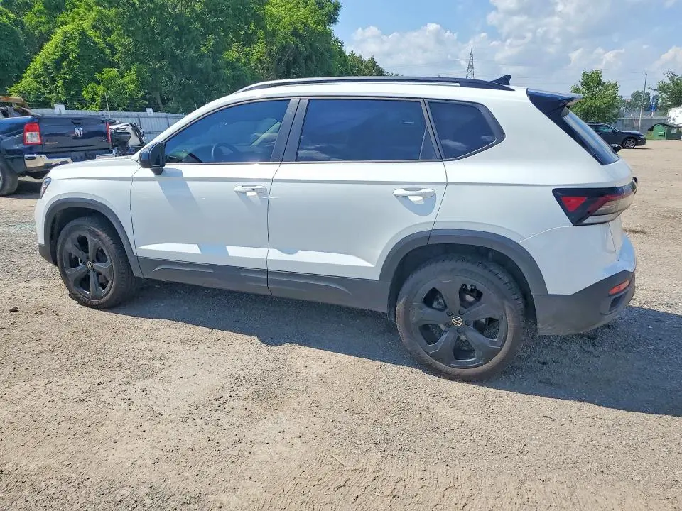 2025 VOLKSWAGEN TAOS SE BLACK  