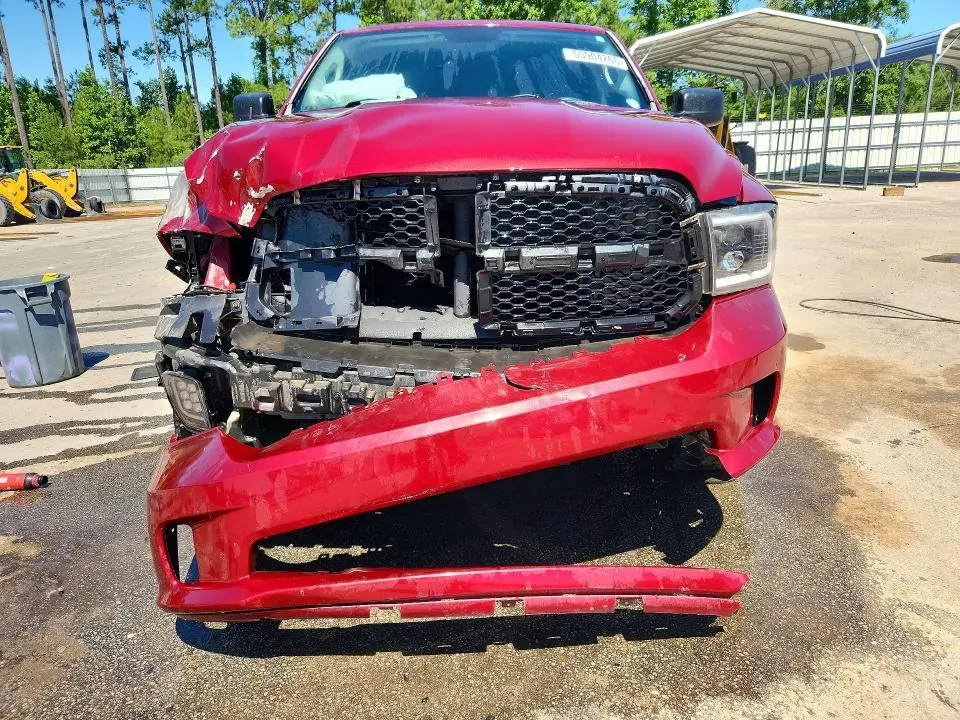 2015 RAM 1500 ST  