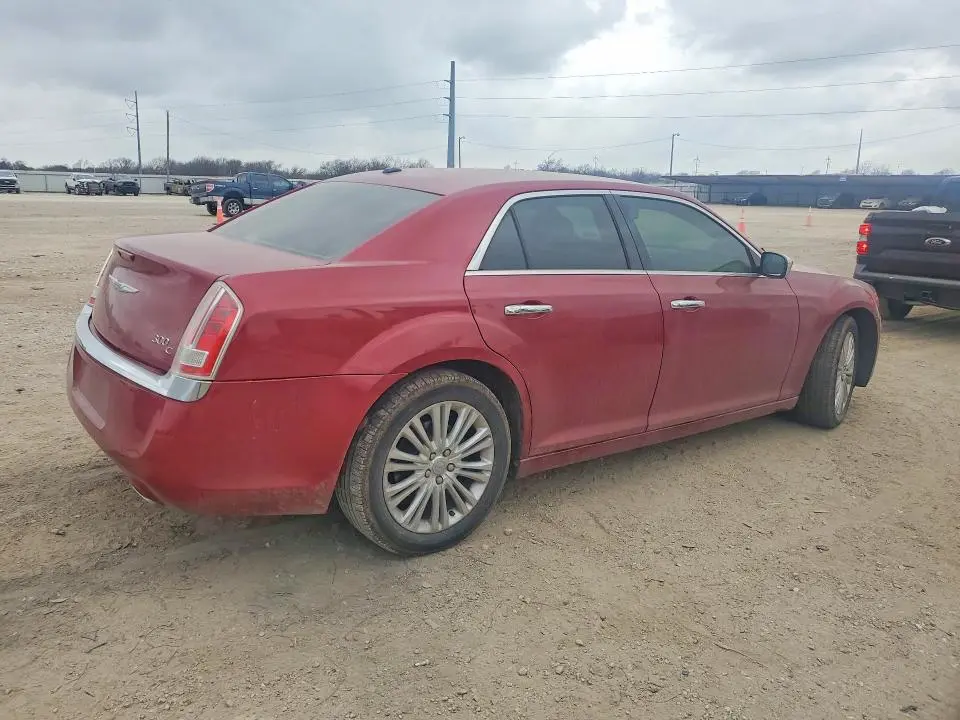 2013 CHRYSLER 300C   