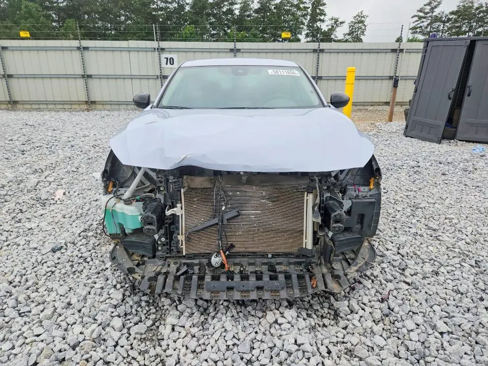 2024 NISSAN ALTIMA SR  