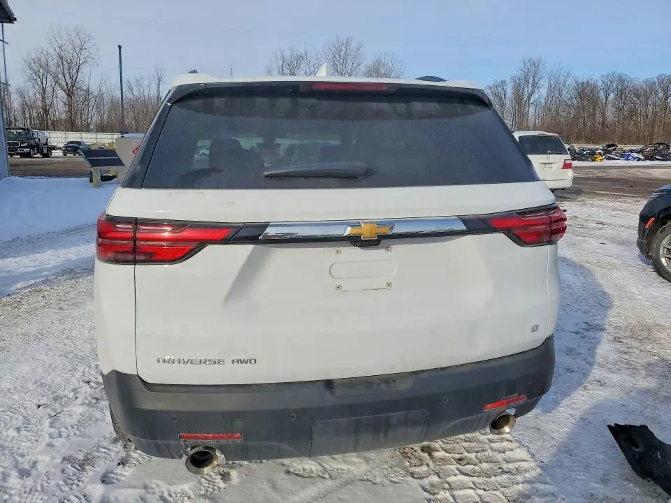 2022 CHEVROLET TRAVERSE LT  