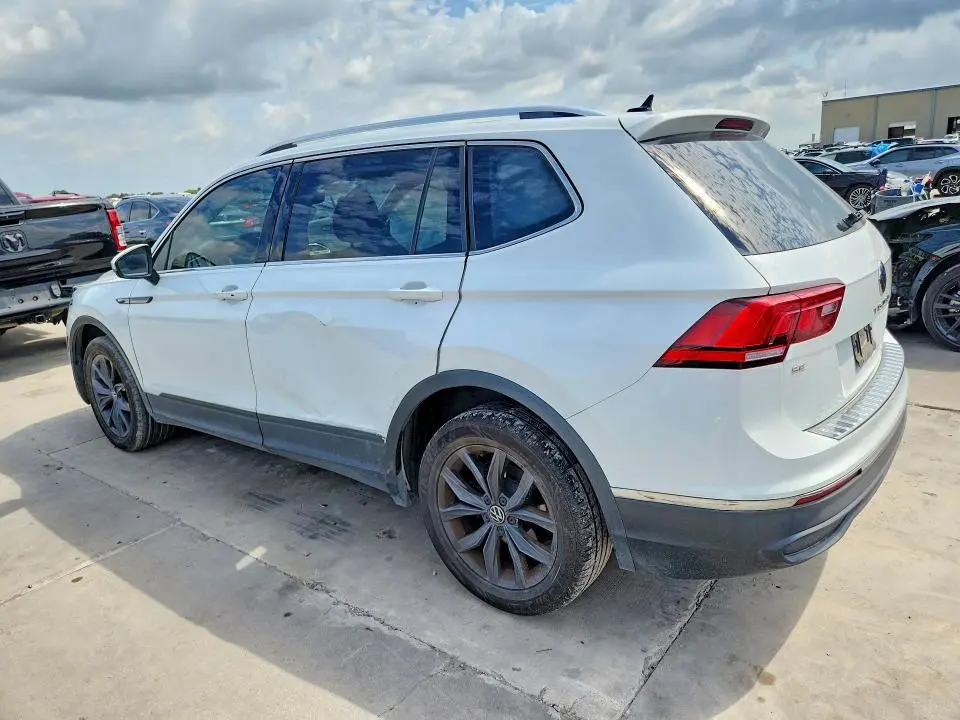 2022 VOLKSWAGEN TIGUAN SE  