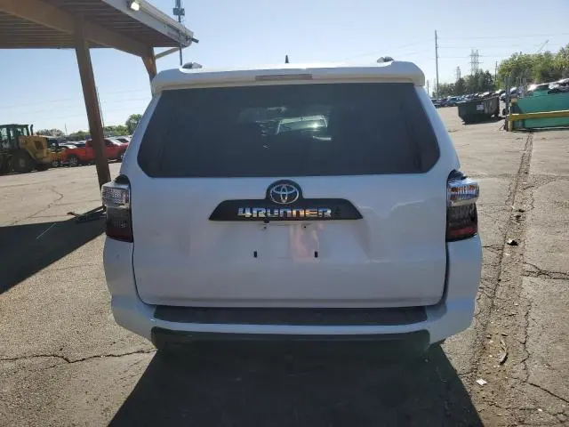 2023 TOYOTA 4RUNNER SE  
