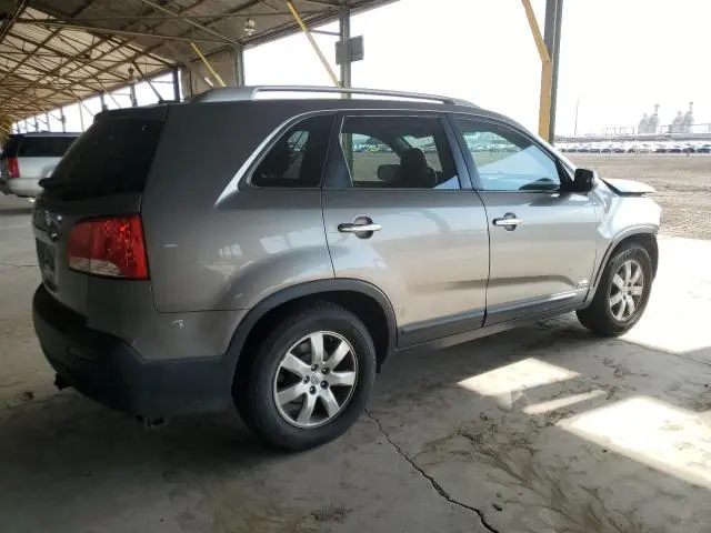 2013 KIA SORENTO LX  