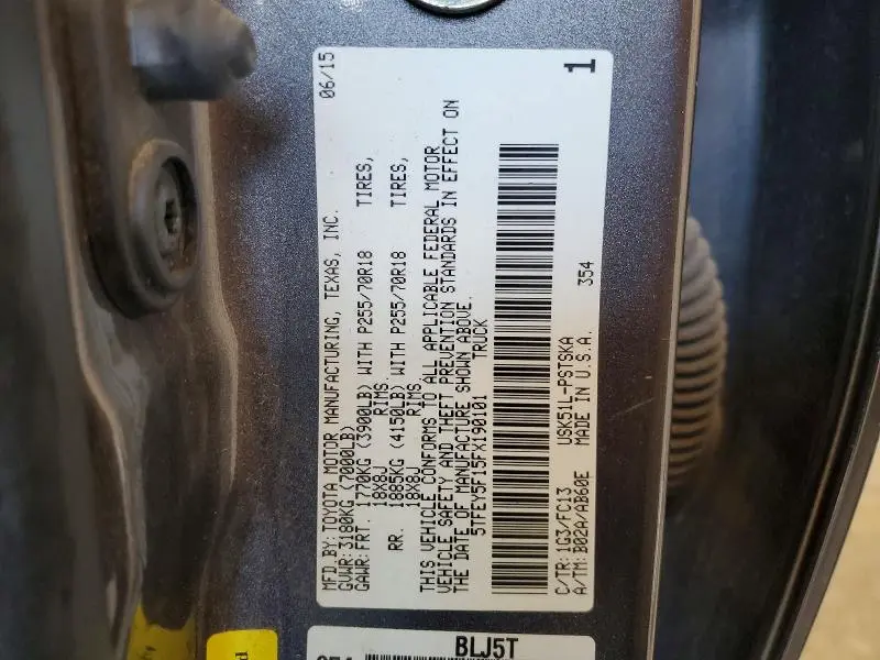 2015 TOYOTA TUNDRA CREWMAX SR5  