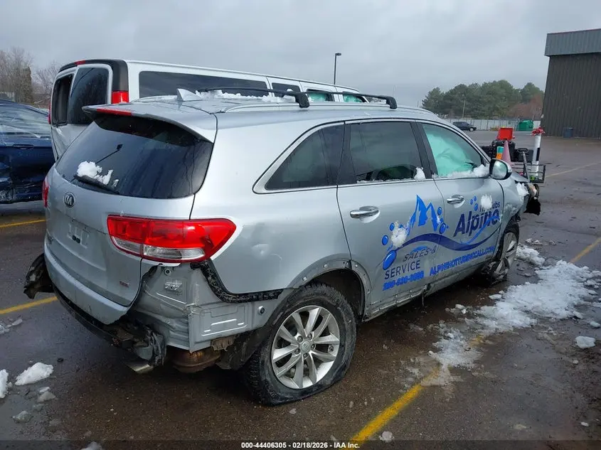 2017 KIA SORENTO 2.4L LX