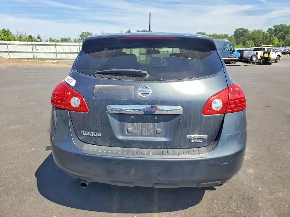 2013 NISSAN ROGUE S  