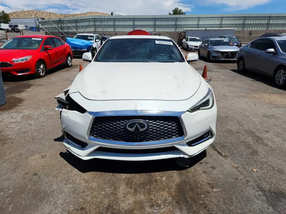 2021 INFINITI Q60 LUXE  