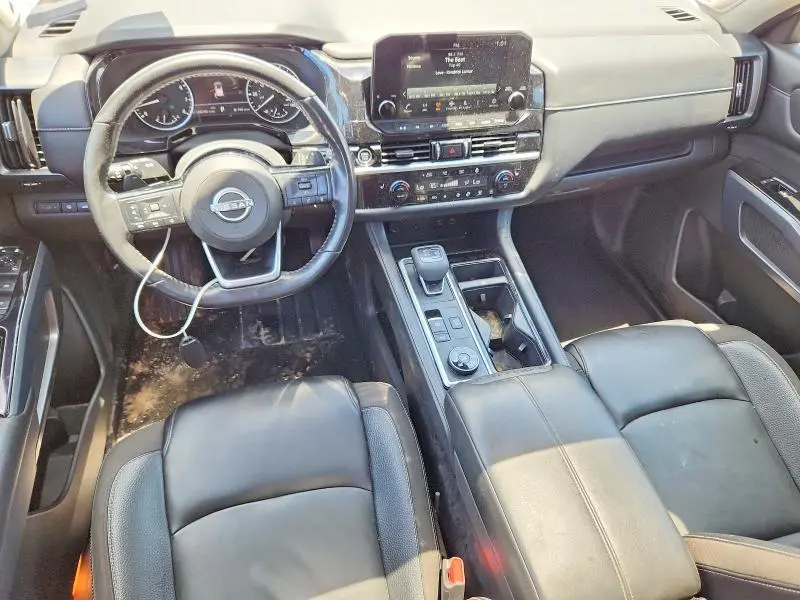 2022 NISSAN PATHFINDER SL  